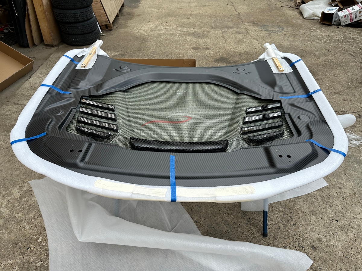 V Style Prepreg Carbon Fiber Vented Hood - BMW G87 M2 / G42 M240i